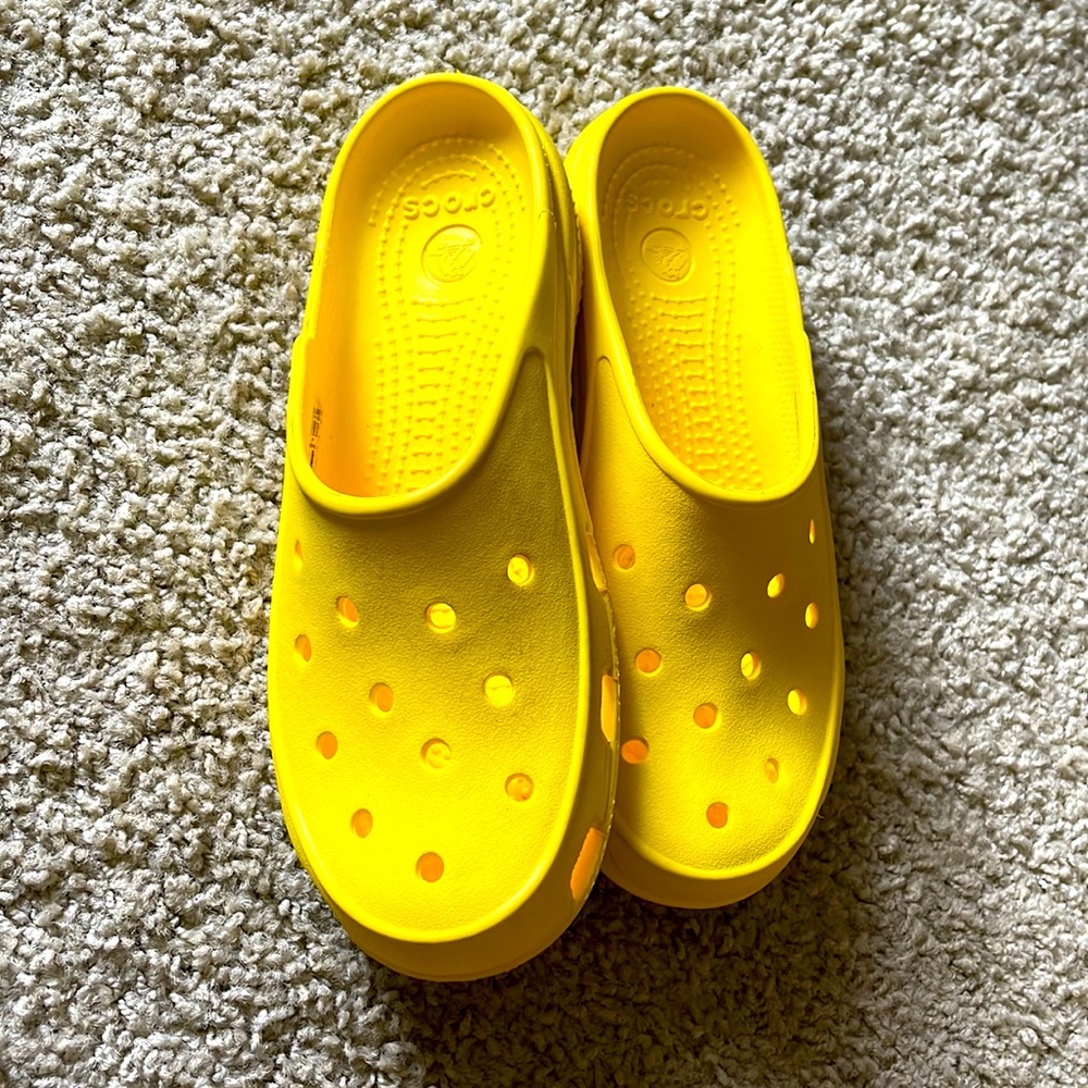 slip in crocs. worn once.